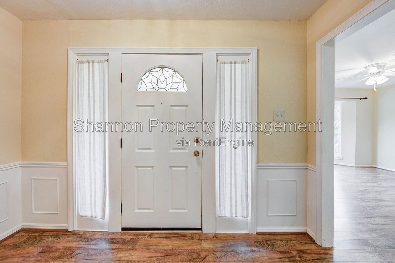 5403 Clift Haven Dr - Photo 4 of 24