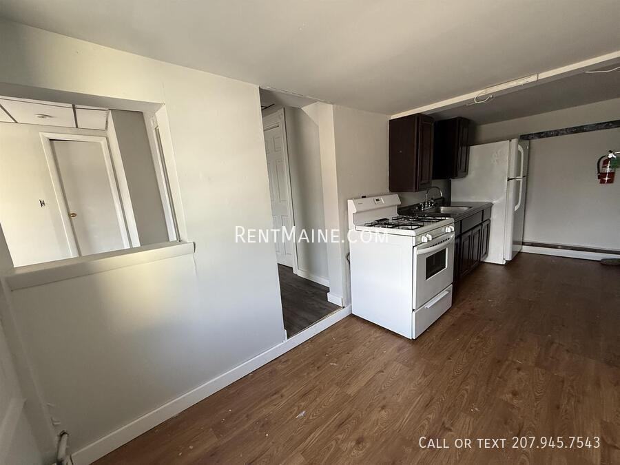 31 Stillwater Ave #4 - Photo 3 of 7