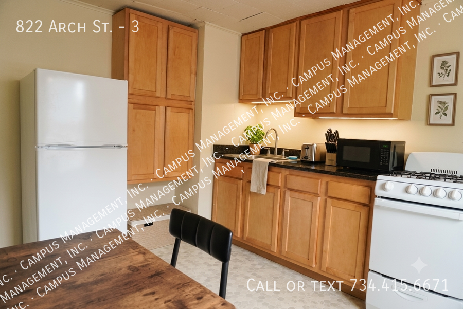 822 Arch St #3 - Photo 3 of 5