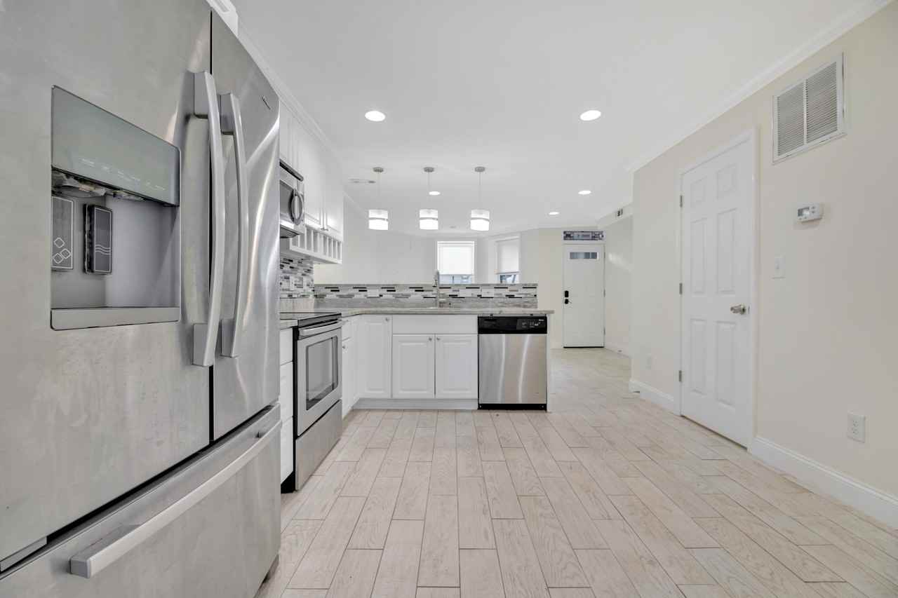 3566 11th St Nw #2 - Photo 4 of 16
