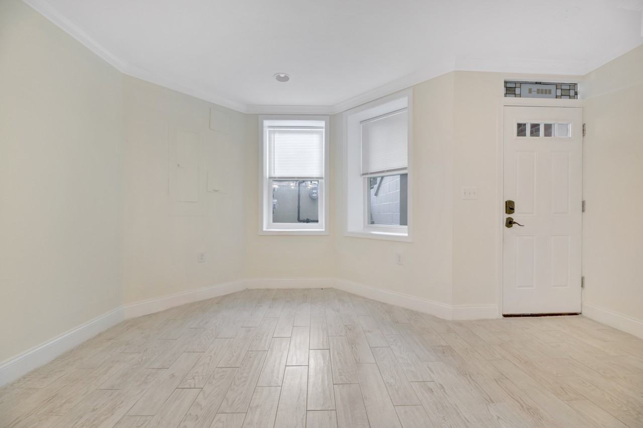3566 11th St Nw #2 - Photo 6 of 16