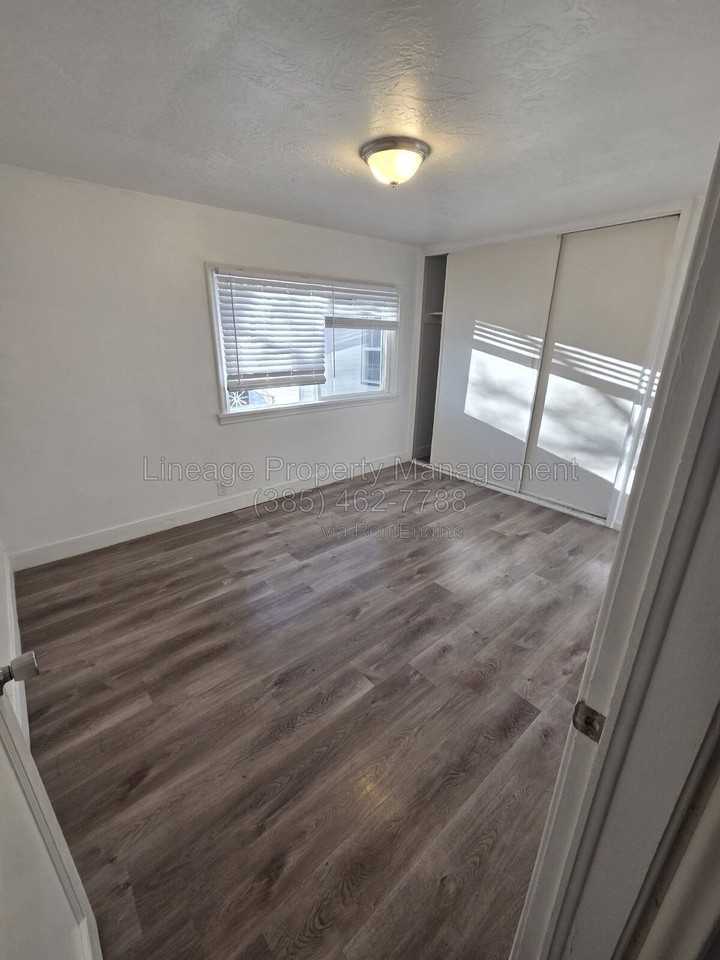 759 E Scott Ave - Photo 5 of 10