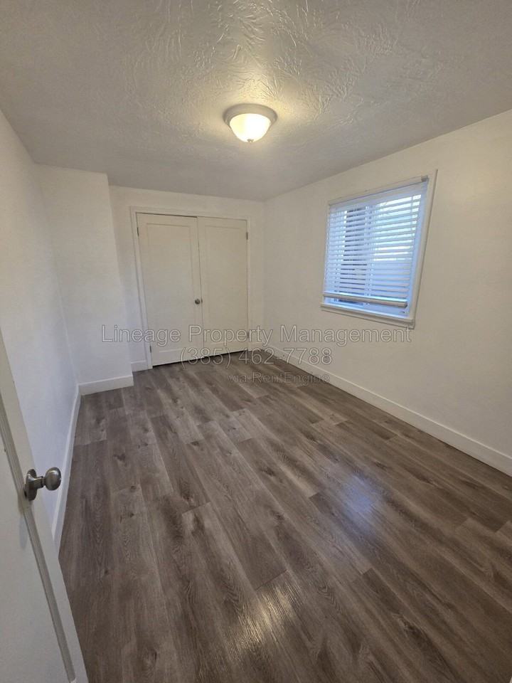 759 E Scott Ave - Photo 6 of 10
