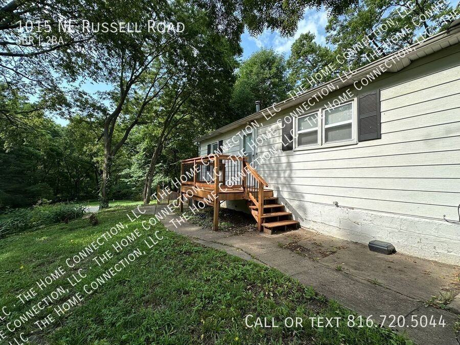 1015 Ne Russell Rd - Photo 5 of 26