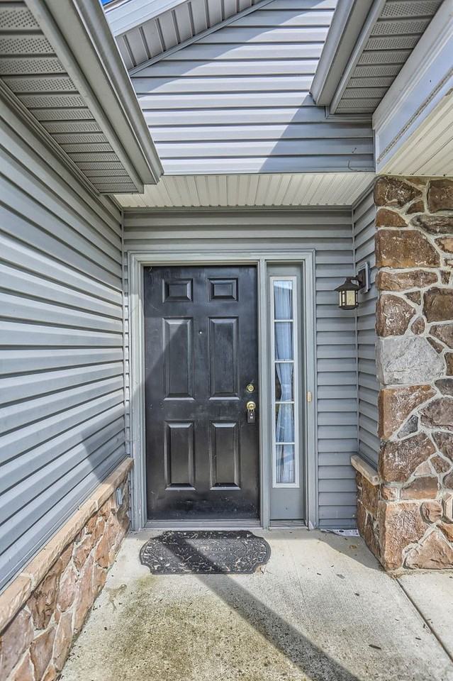 312 Sleepy Hollow Dr - Photo 4 of 34