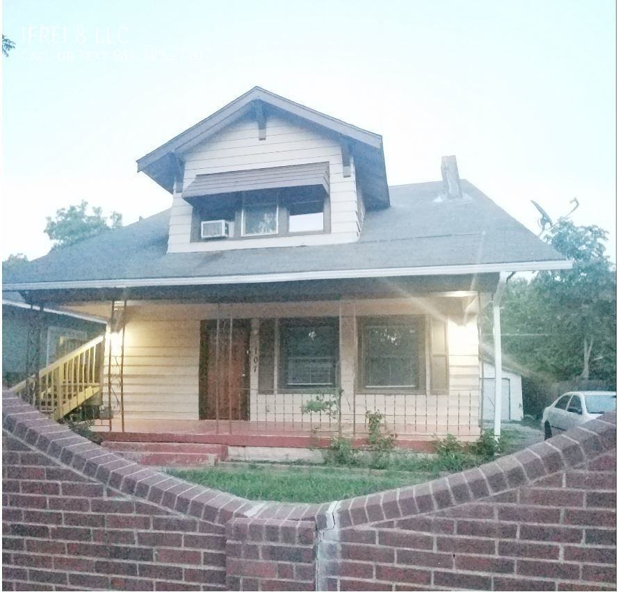 105 N Xanthus Ave - Photo 2 of 11