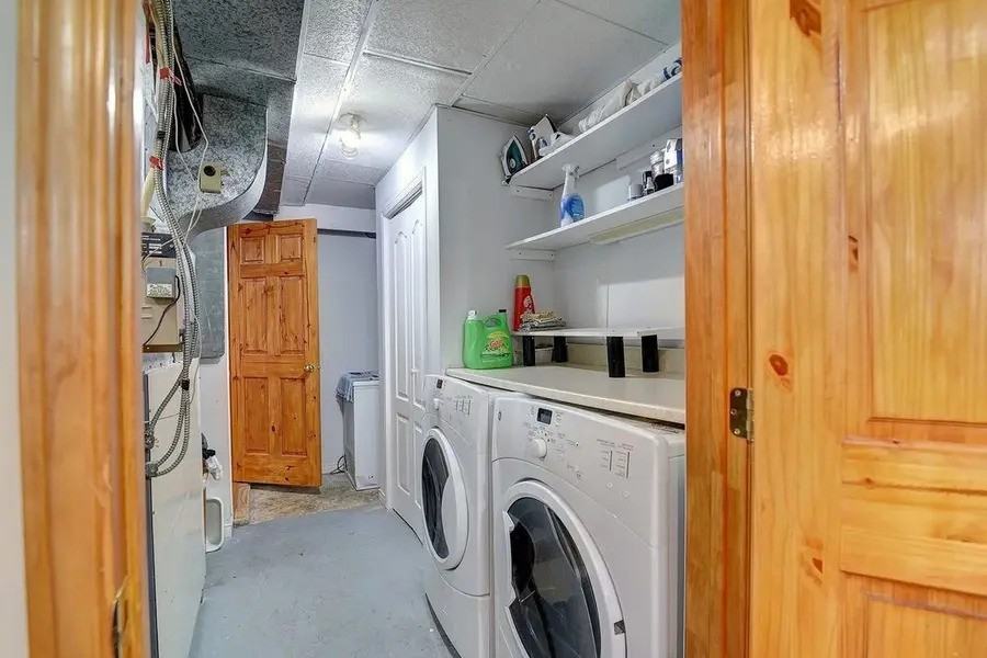 2398 N Houston St - Photo 3 of 4