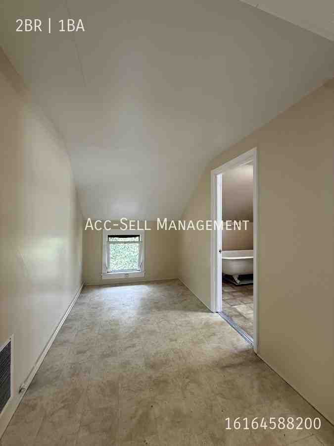 847 Bridge St Nw #2 - Photo 6 of 9