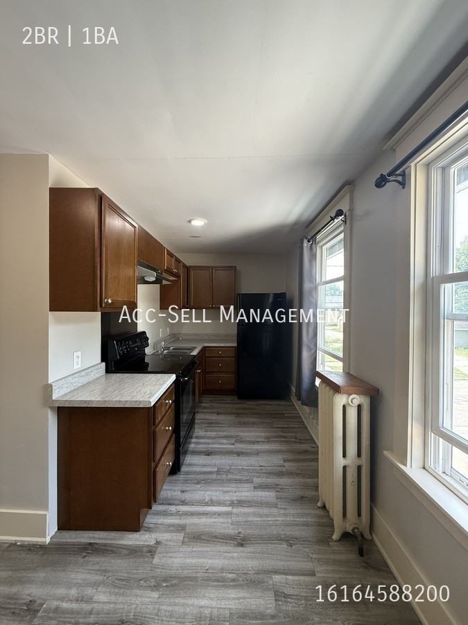 205 Valley Ave Nw #4 - Photo 5 of 7