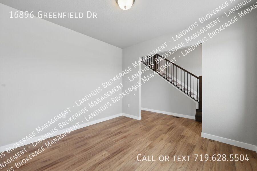 16896 Greenfield Dr - Photo 6 of 29