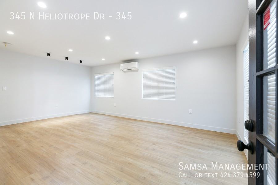 345 N Heliotrope Dr #345 - Photo 4 of 16