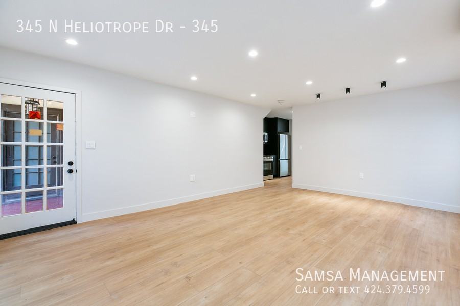 345 N Heliotrope Dr #345 - Photo 5 of 16