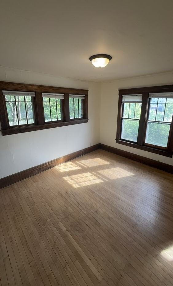 511 Main St - Photo 5 of 25