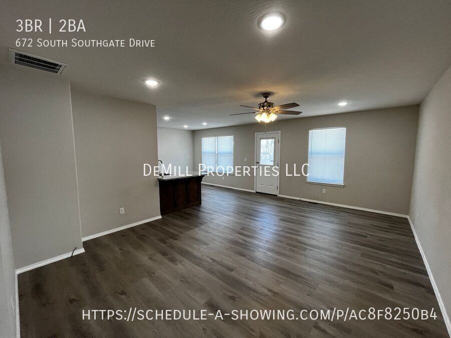672 S Southgate Dr - Photo 3 of 27