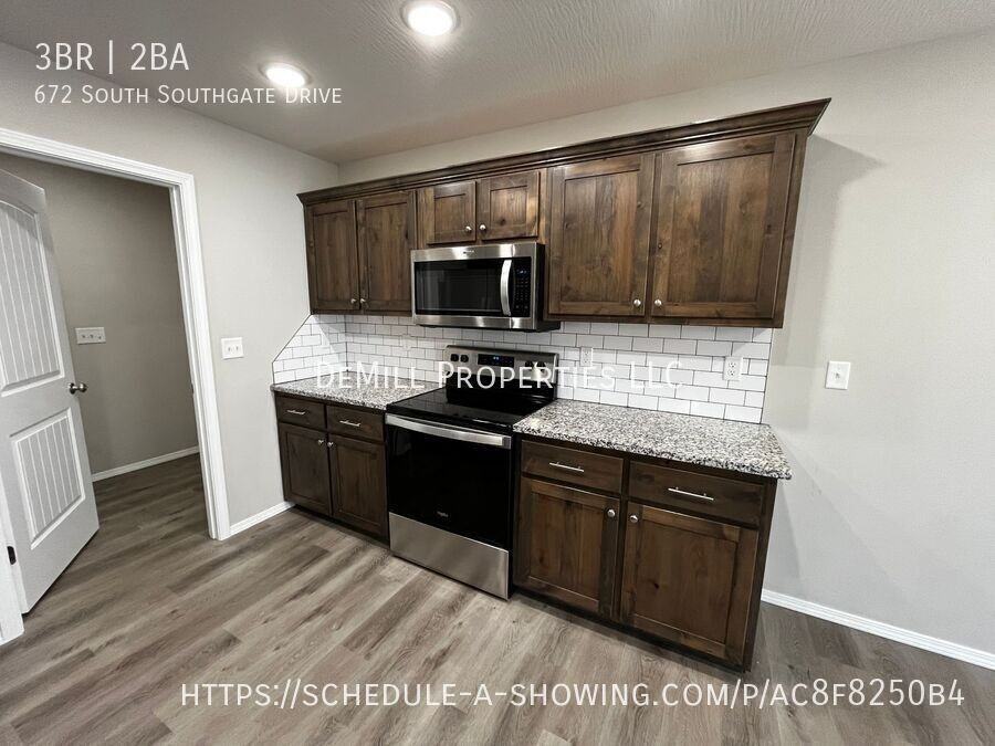 672 S Southgate Dr - Photo 6 of 27