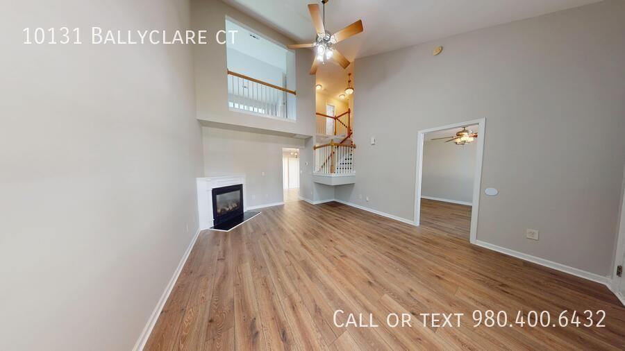 10131 Ballyclare Ct - Photo 5 of 30