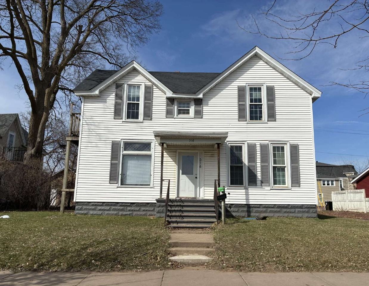 516 1/2 Hudson St - Photo 2 of 13