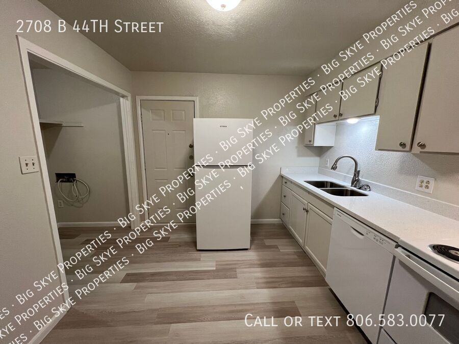 2708 44th St - Photo 3 of 13