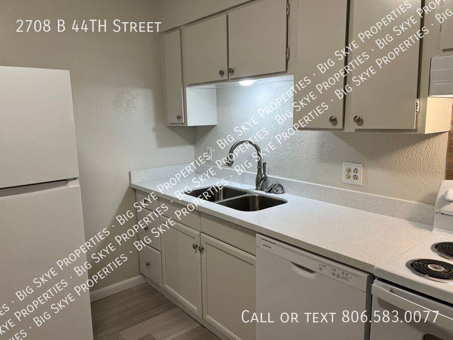 2708 44th St - Photo 4 of 13