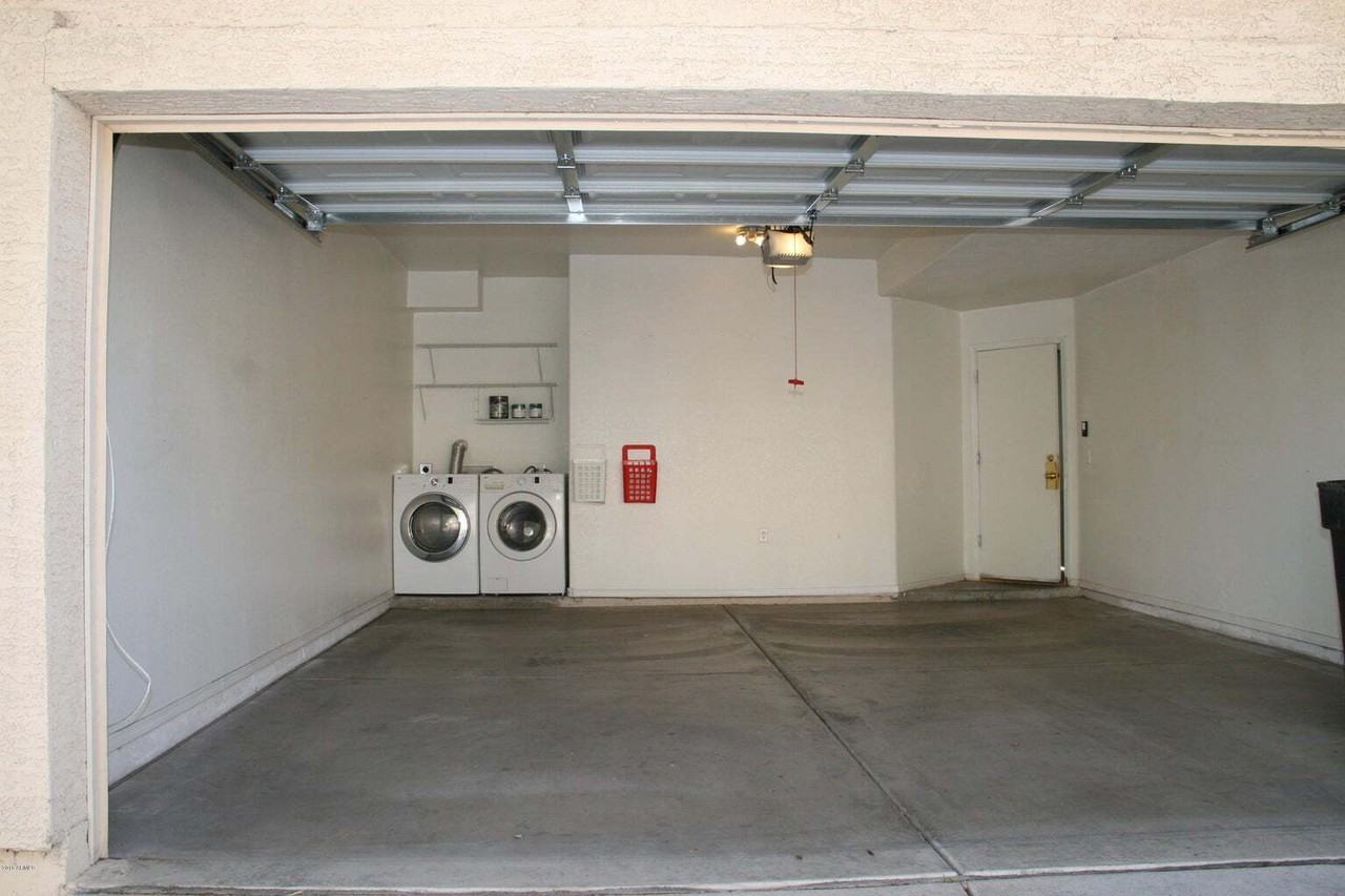 1013 W Westchester Ave - Photo 6 of 34