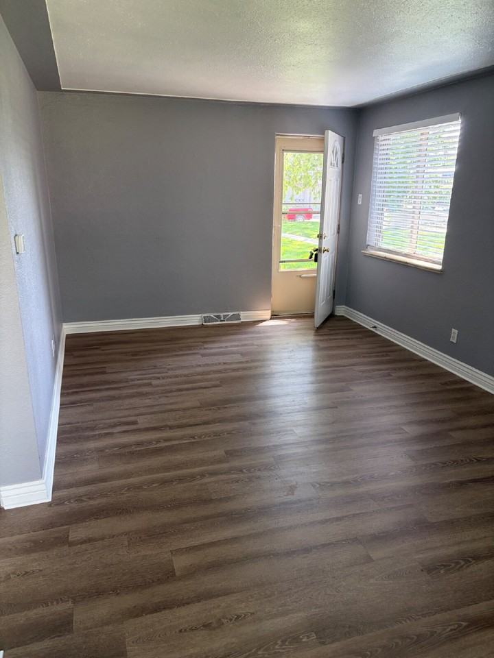 4831 Ames St - Photo 3 of 26