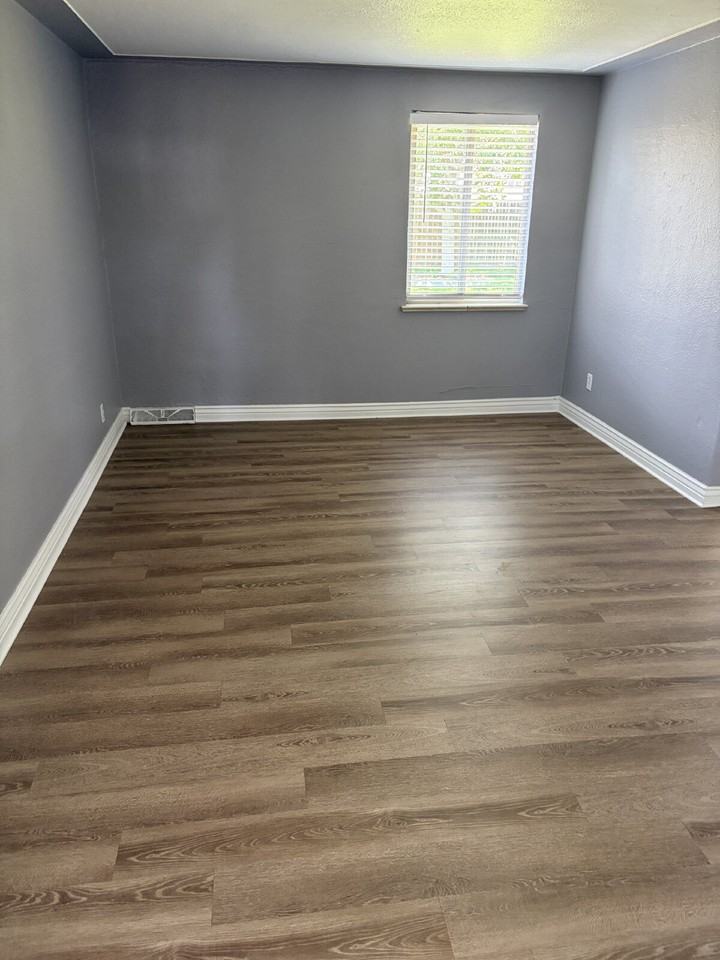 4831 Ames St - Photo 6 of 26