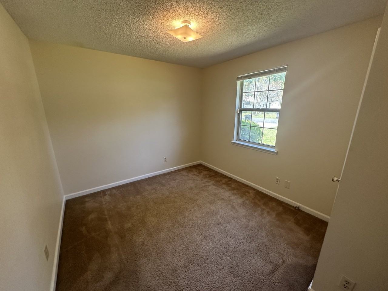 52 Bass Rd - Photo 5 of 9