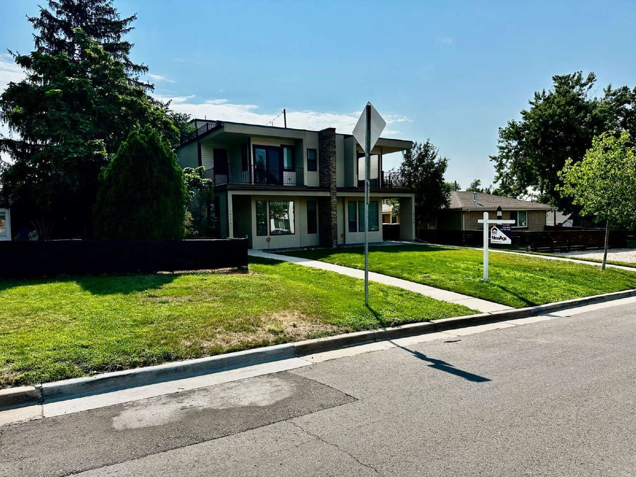 2142 Julian St - Photo 2 of 25