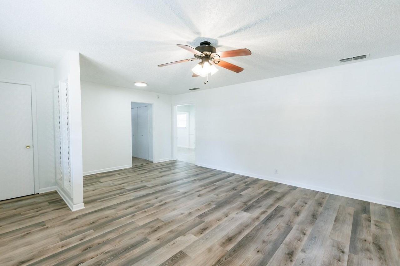 4308 40th St - Photo 5 of 24