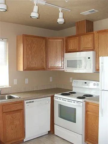10093 W Rifleman Ln - Photo 4 of 6
