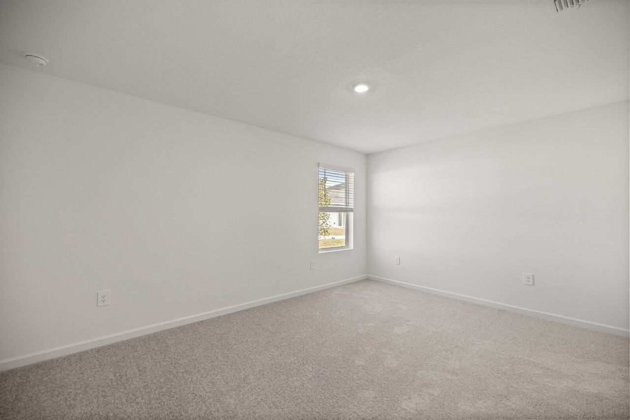 3155 Ne 38th St - Photo 6 of 20