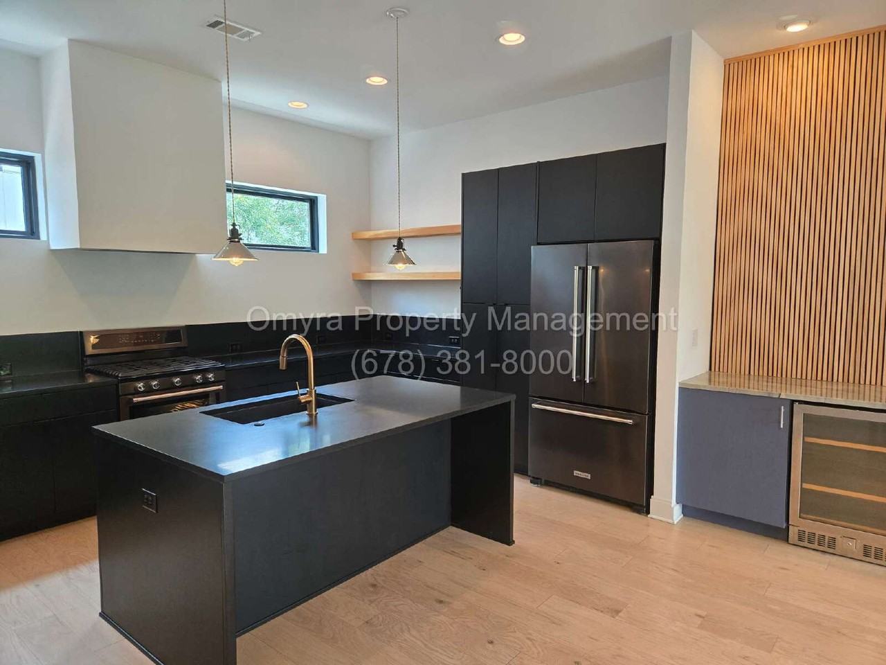 1307 Glenwood Ave Se - Photo 5 of 19
