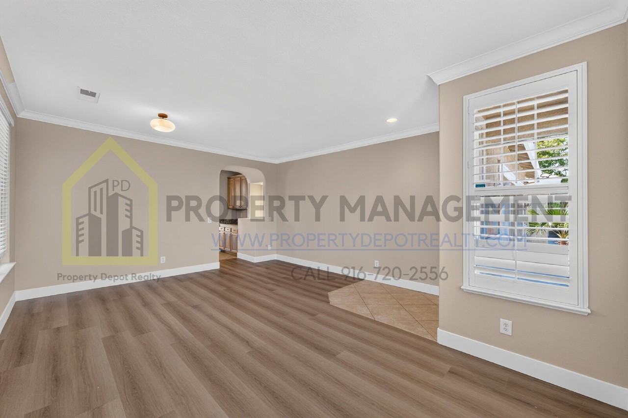 1570 Charm Way - Photo 6 of 50