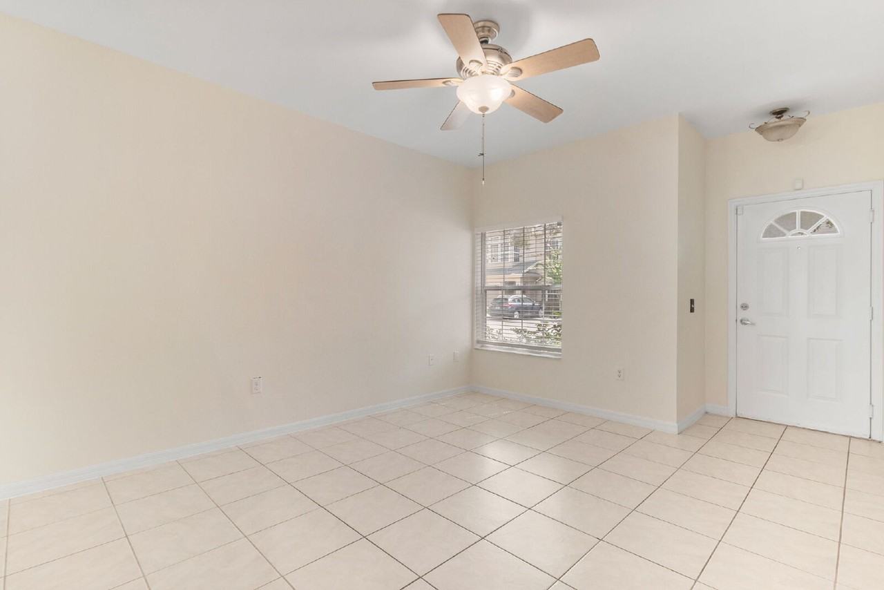 7565 Plantation Cir - Photo 6 of 30