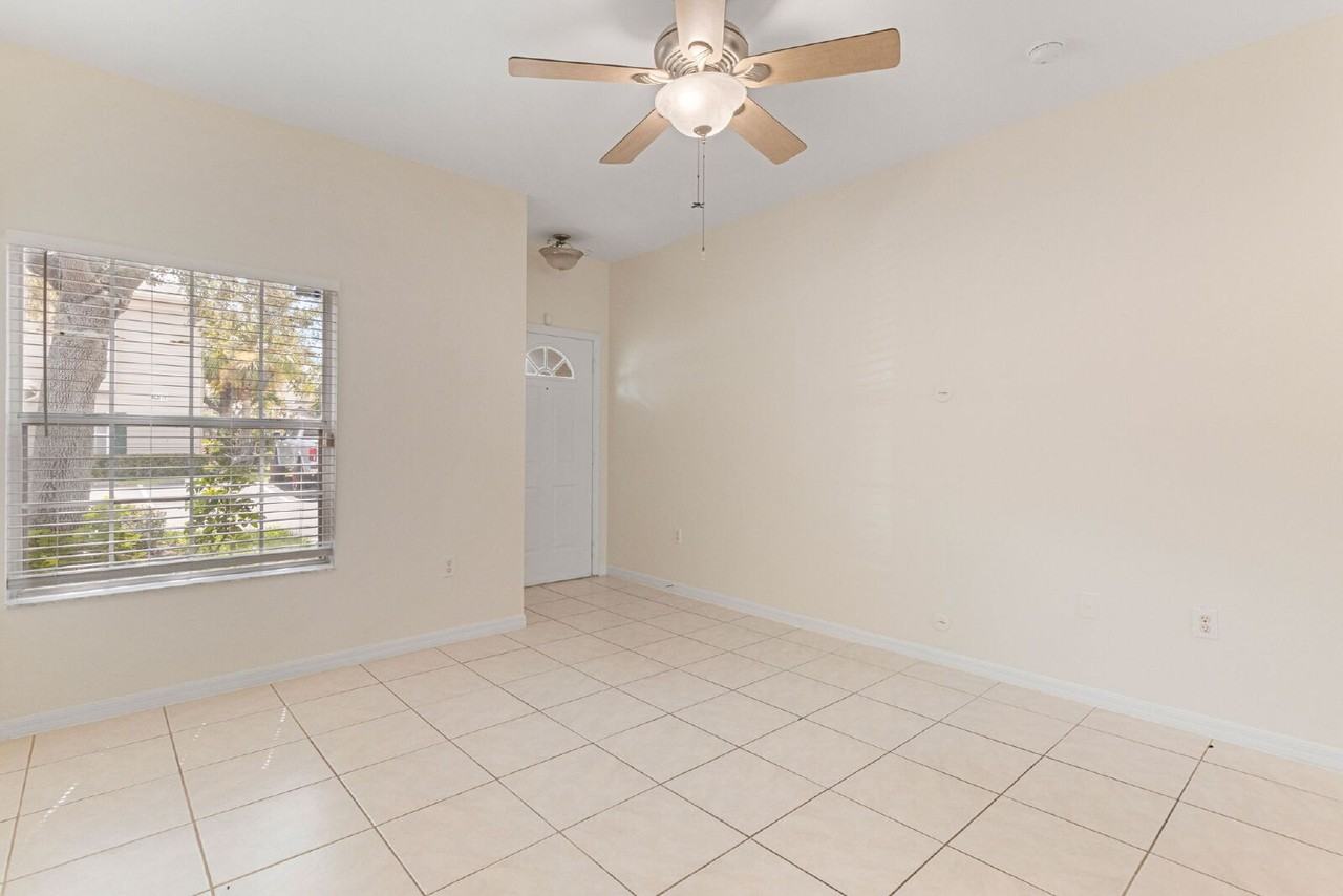7565 Plantation Cir - Photo 7 of 30