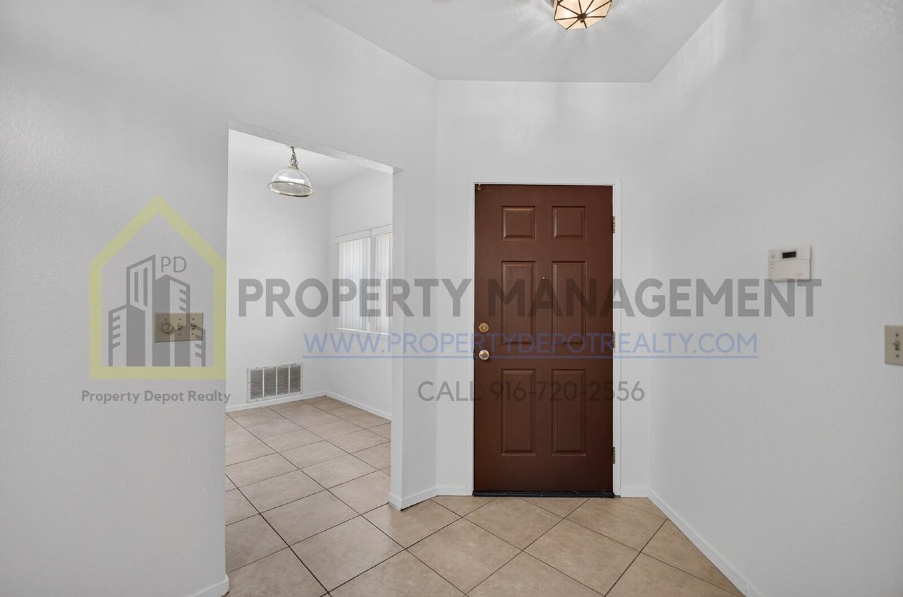 8072 Bothwell Dr - Photo 7 of 50