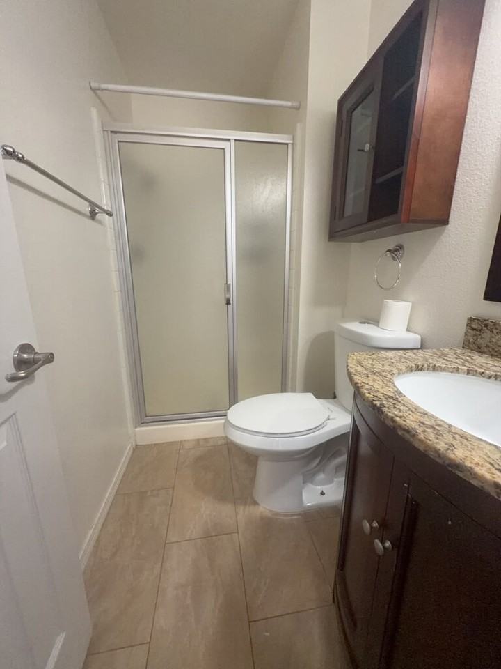 9586 Shadow Springs Dr - Photo 5 of 18
