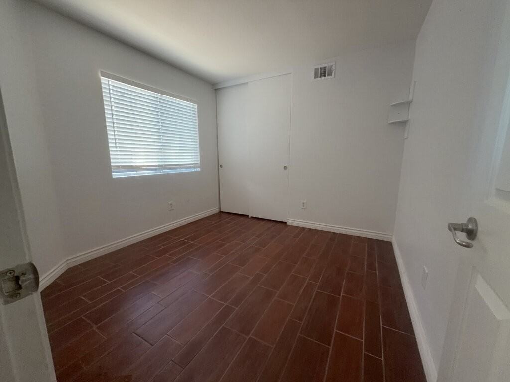 9586 Shadow Springs Dr - Photo 6 of 18