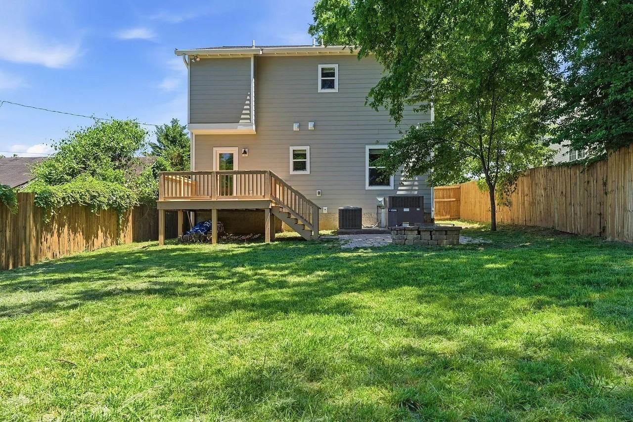 1224 Bessie Ave - Photo 2 of 33