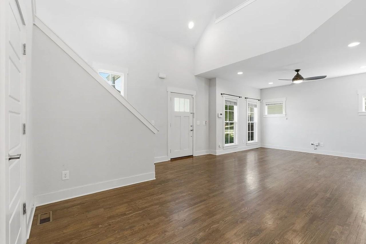 1224 Bessie Ave - Photo 4 of 33