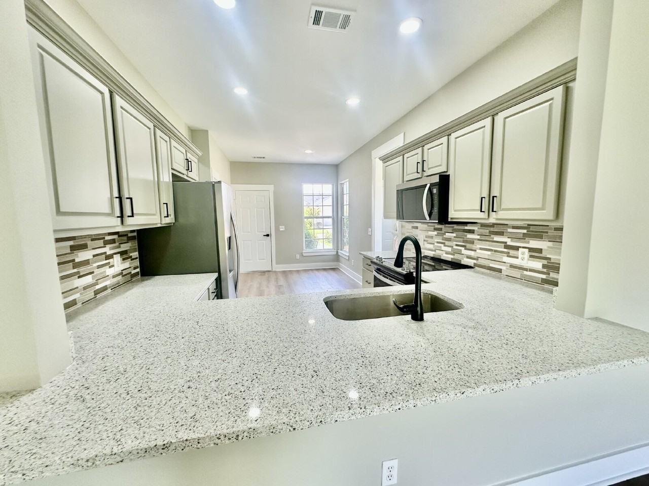 47 Tupelo Ct - Photo 6 of 25