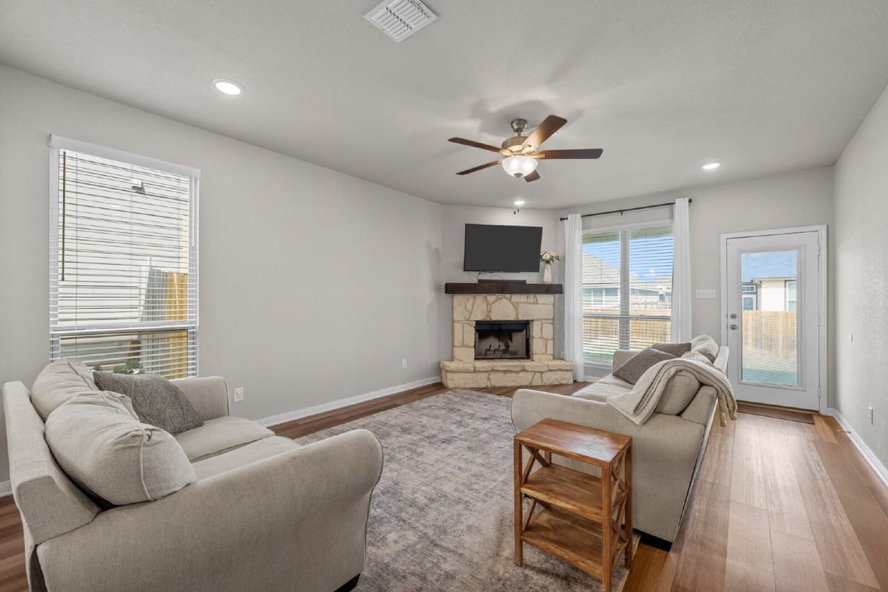 10232 Driskill Dr - Photo 2 of 17