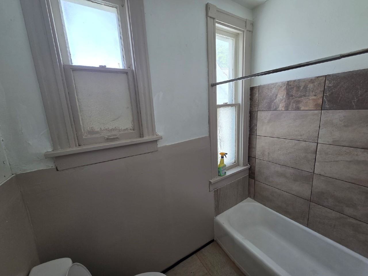2235 S 20th St #1UPPER - Photo 5 of 8