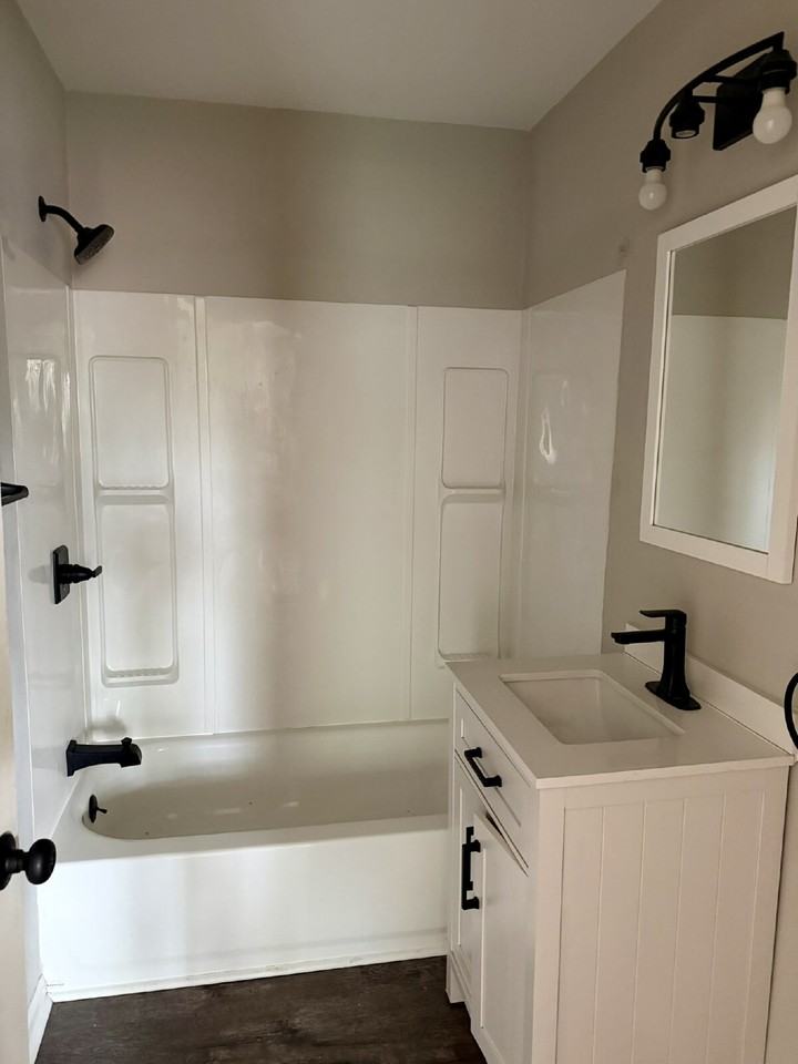 2020 Greenwood Cir #B - Photo 7 of 11