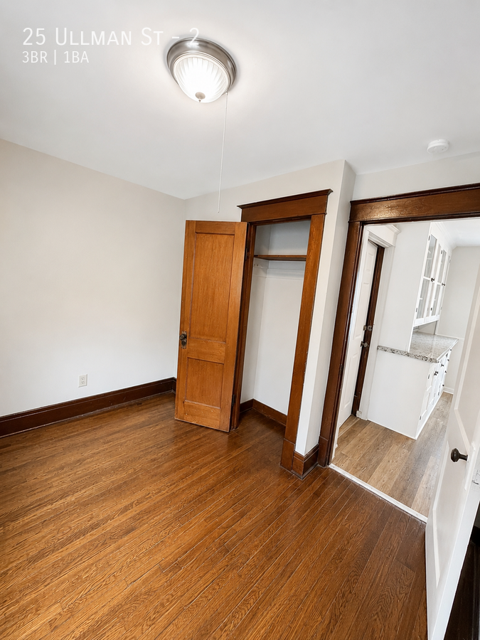 25 Ullman St #2 - Photo 4 of 8