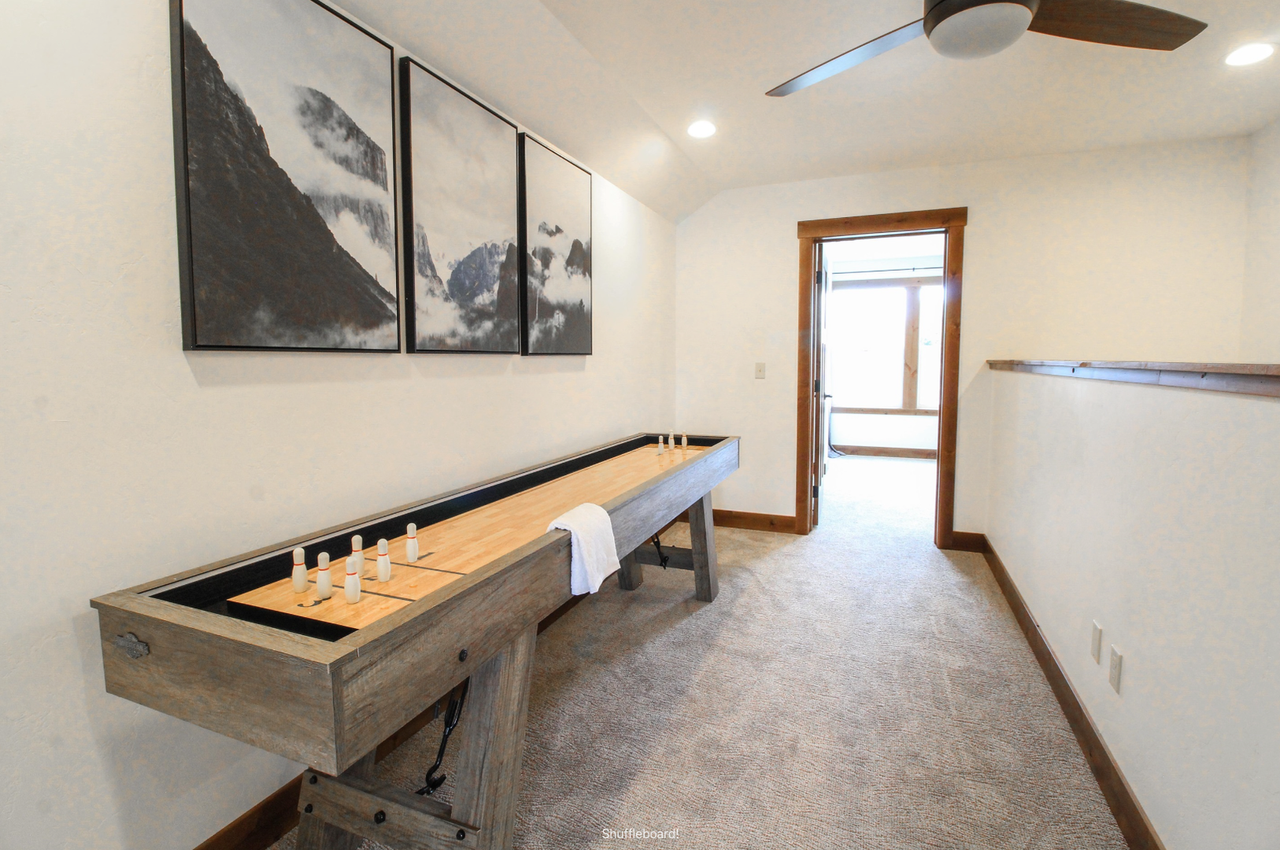 1029 4th Ave W - Photo 3 of 20