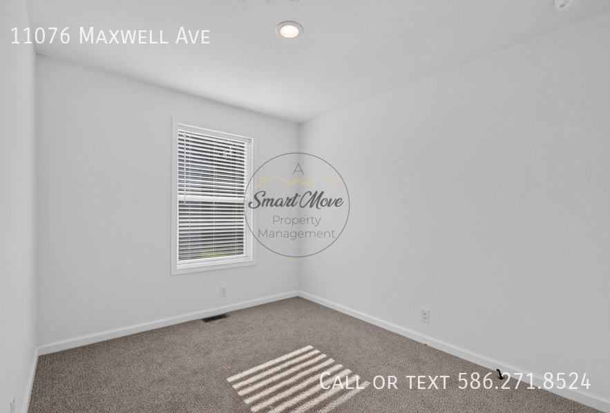 11076 Maxwell Ave - Photo 3 of 23