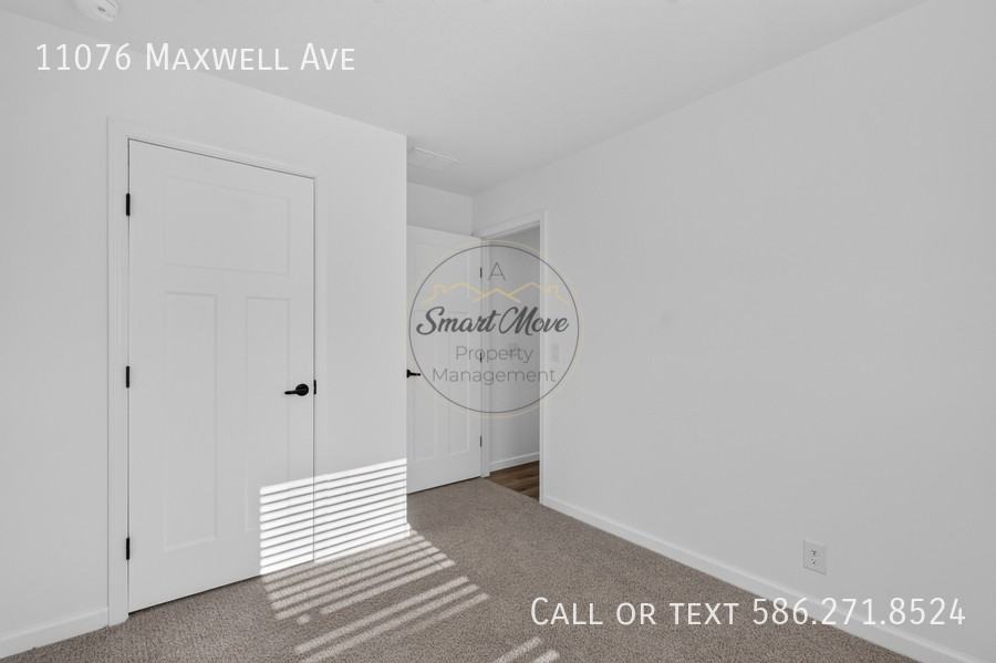 11076 Maxwell Ave - Photo 5 of 23