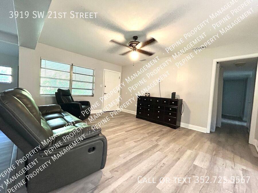 3919 Sw 21st St - Photo 3 of 25