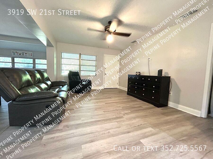 3919 Sw 21st St - Photo 4 of 25